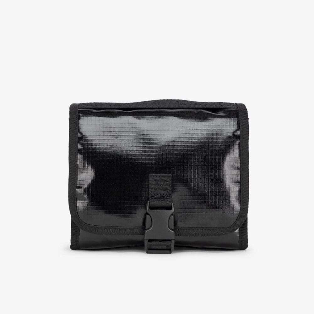 Calpak Terra Hanging Toiletry Bag in Obsidian